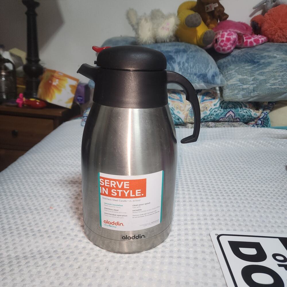 IGLOO STAINLESS STEEL CARAFE VACUUM INSULATED COFFEE URN KEEPER 2 LITRE